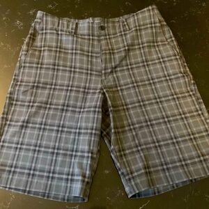 Ben Hogan performance flat front shorts size 30